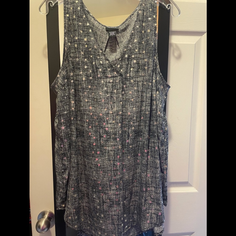 Sleeveless blouse